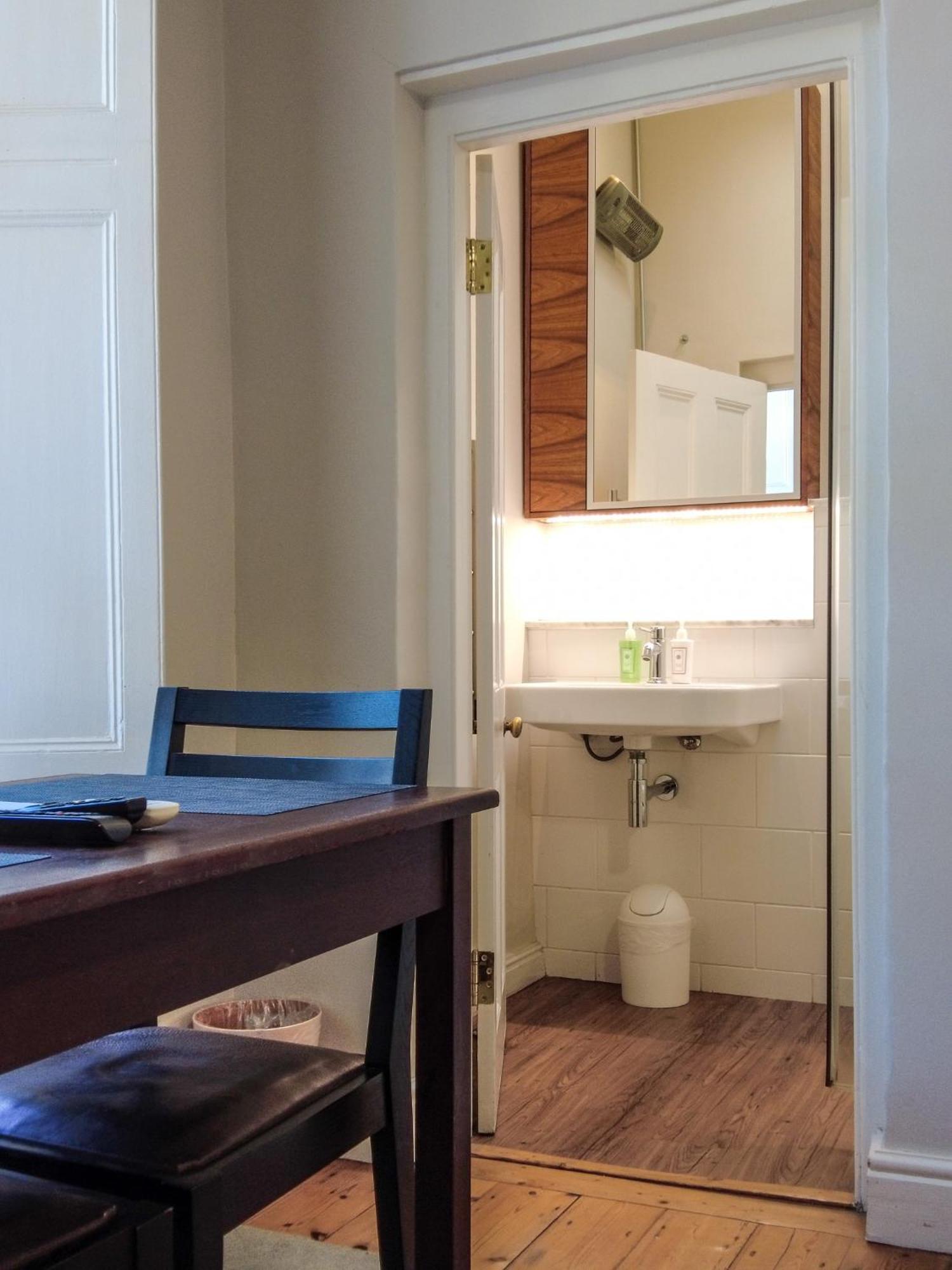 فندق Laanhof Victorian House Self-Catering ستيلينبوش الغرفة الصورة